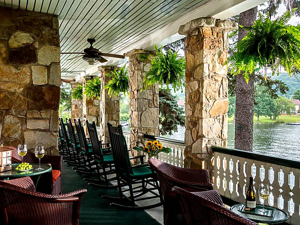 Lake Pointe Inn (McHenry)