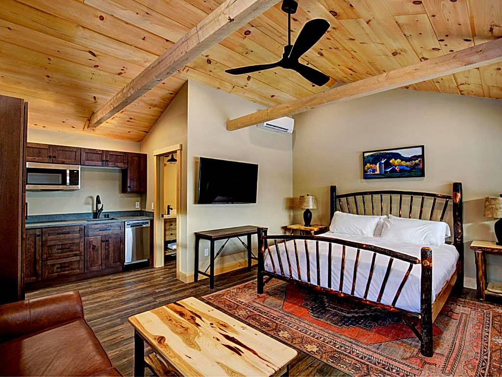 The Lodge by Sunapee Stays (Sunapee)