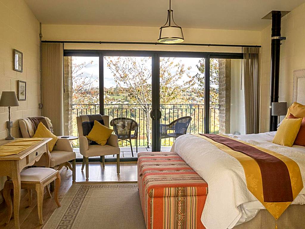 Vineyard Barn Room
