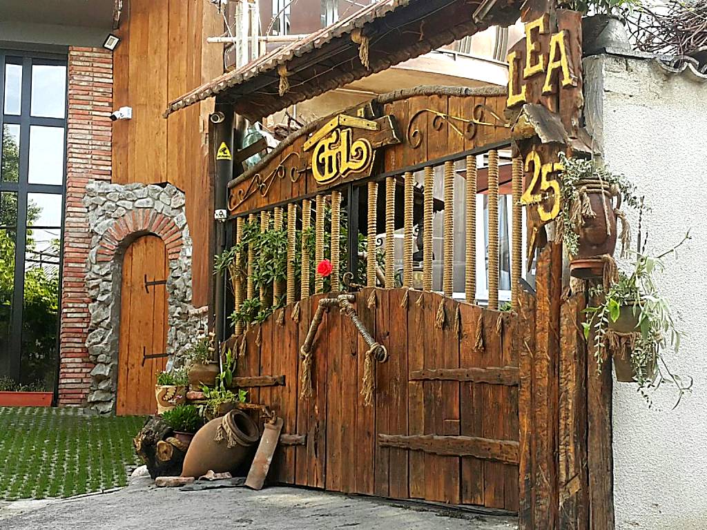 Lea Guest House