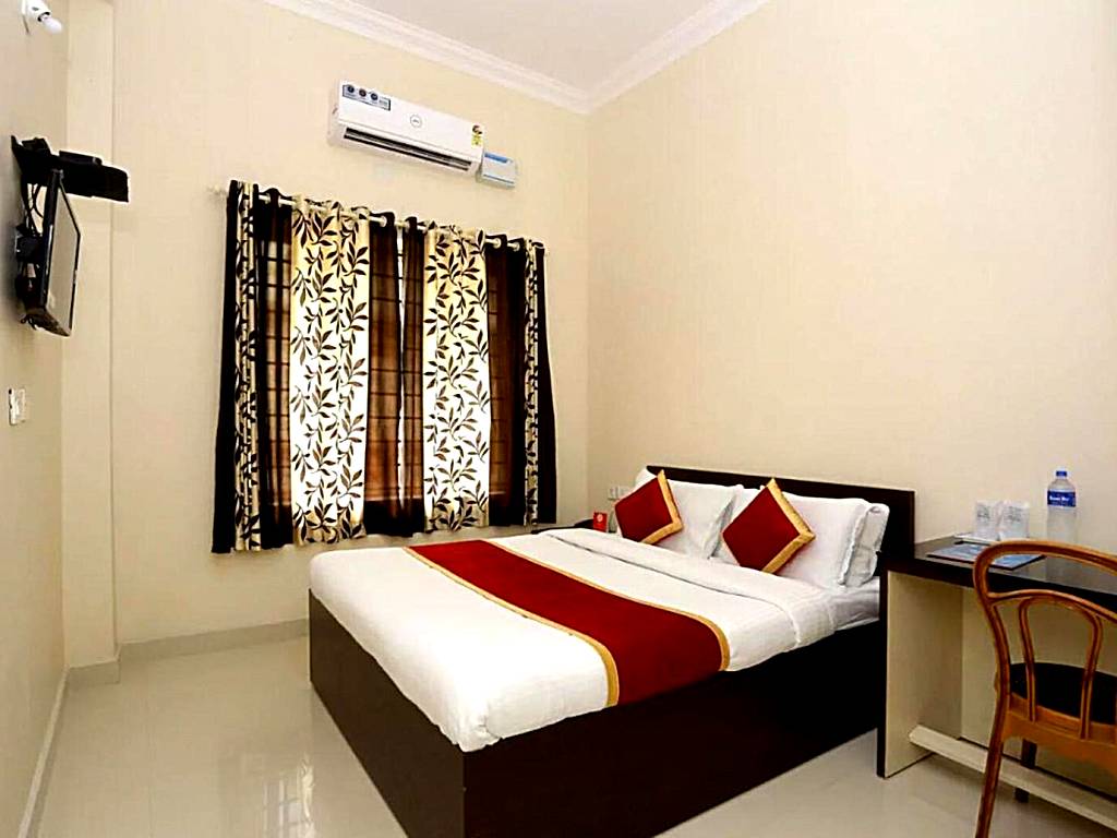 Saravana Inn