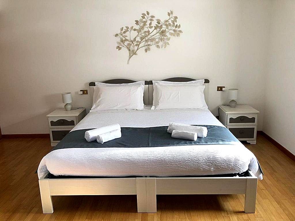 A DUE PASSI Room & Breakfast (Ovaro) 