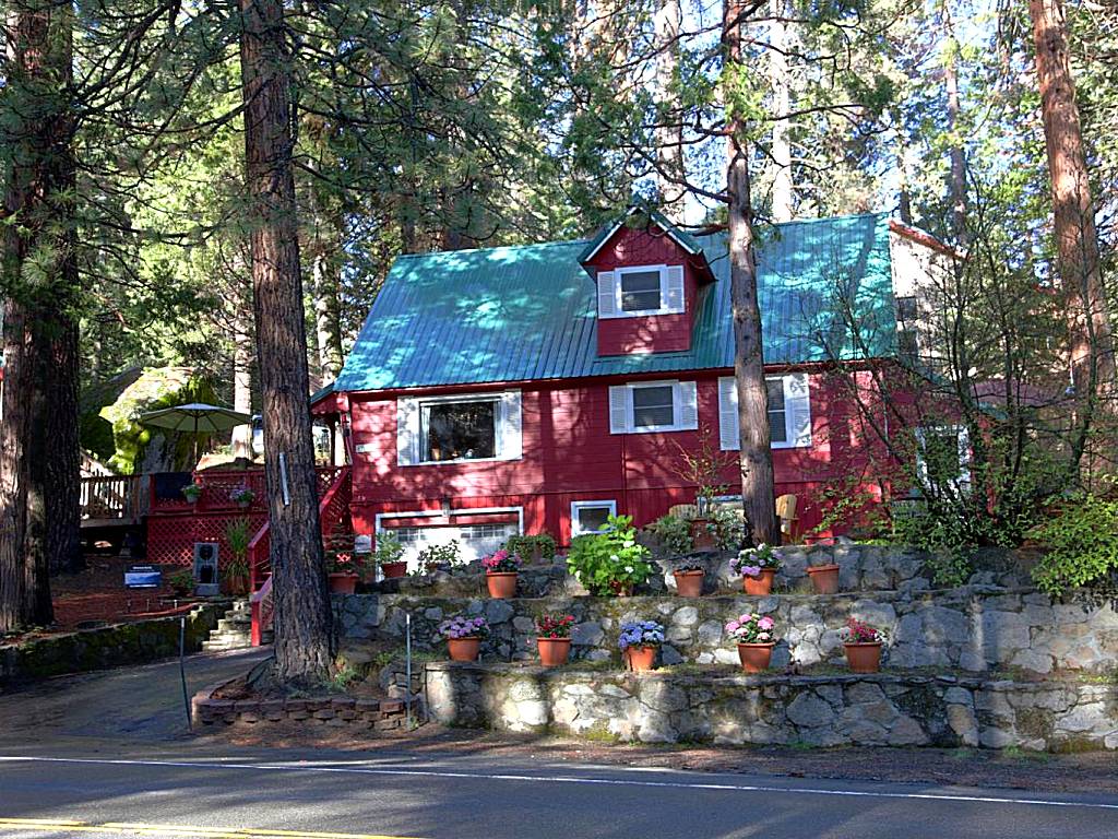 Elliott House Boutique Hotel (Shaver Lake)