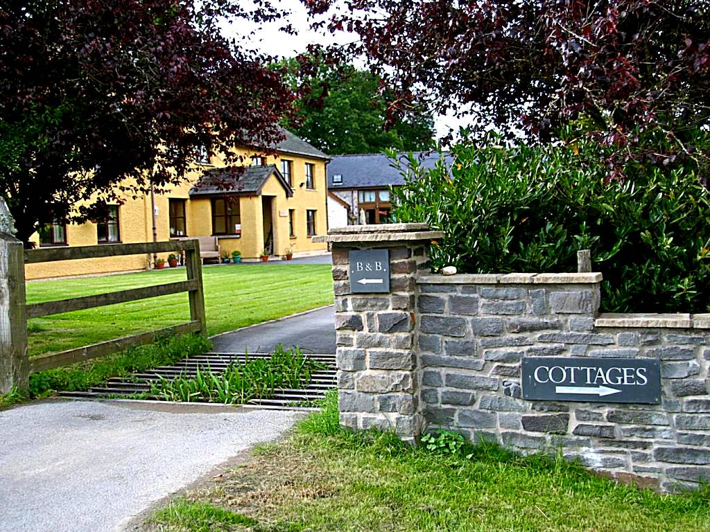 Pwllgwilym B & B (Builth Wells)