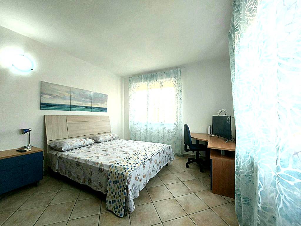 Center room