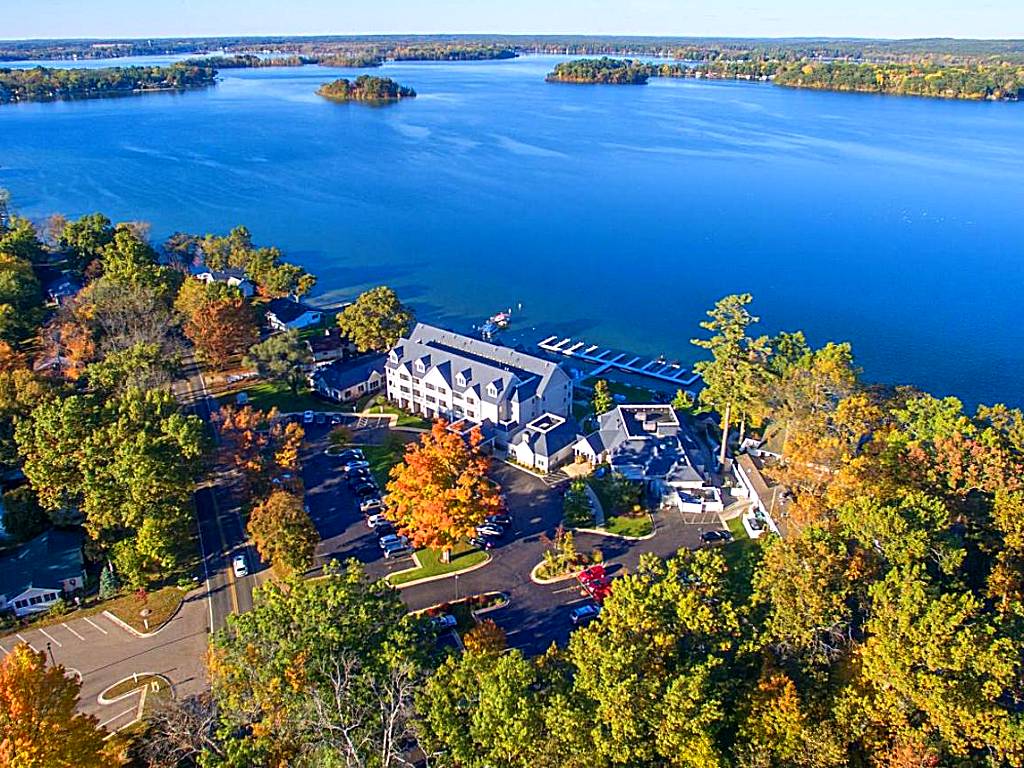 Bay Pointe Inn (Orangeville)