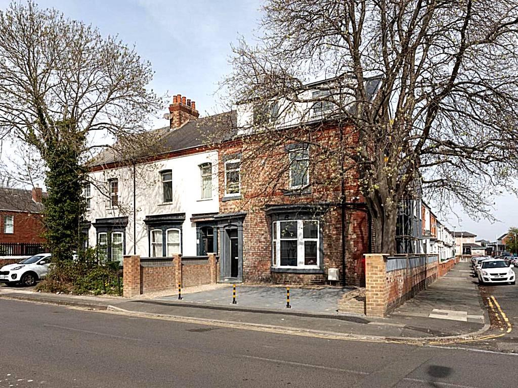 Stockton town centre studio apartments free parking and Wi-Fi (Stockton-on-Tees)