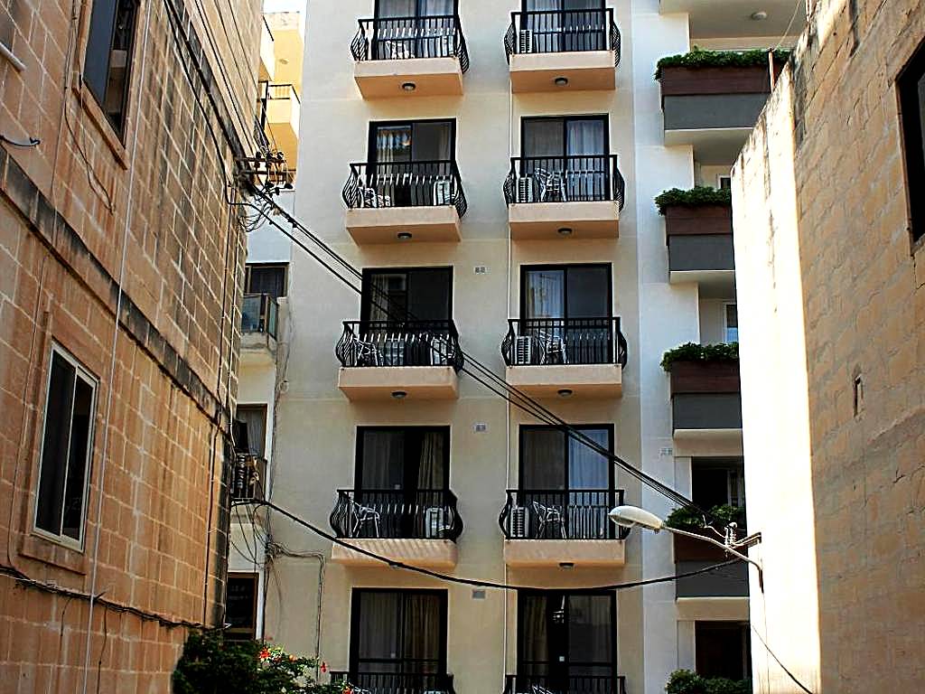 Seashells 2 Bedroom Apartments with terrace (St Paul's Bay)