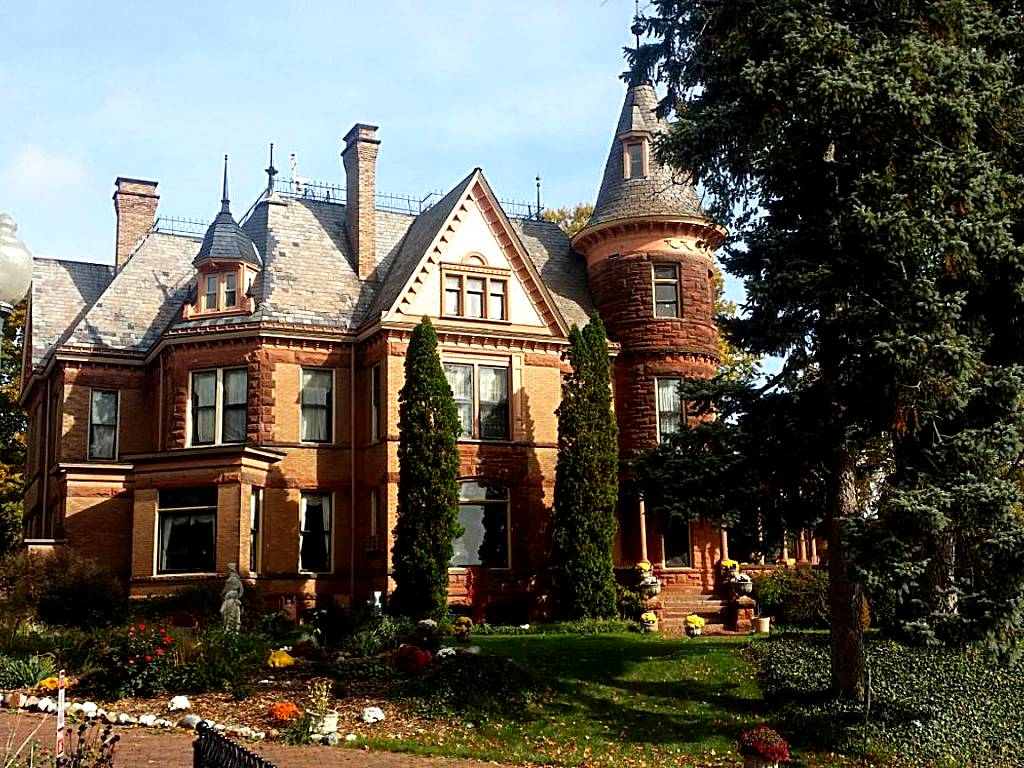 Henderson Castle Inn (Kalamazoo)