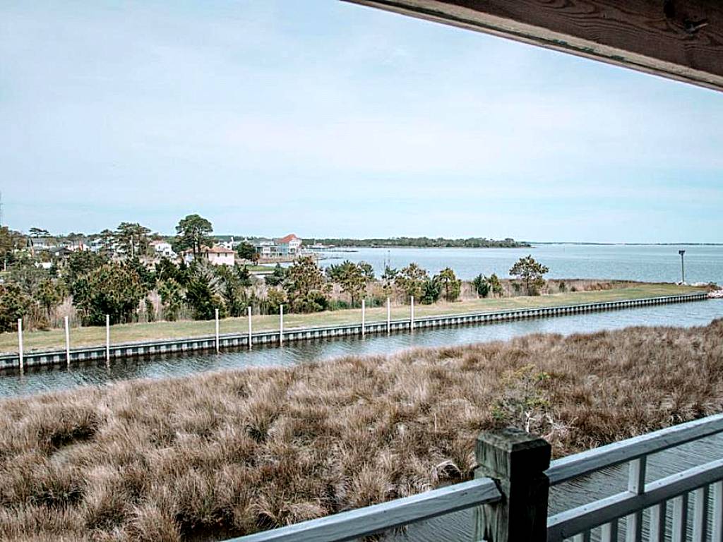 The Burrus House Inn Waterfront Suites (Manteo)