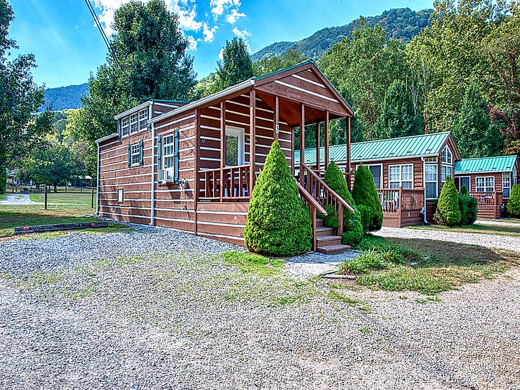 Maggie Valley Cabin Rentals (Maggie Valley)
