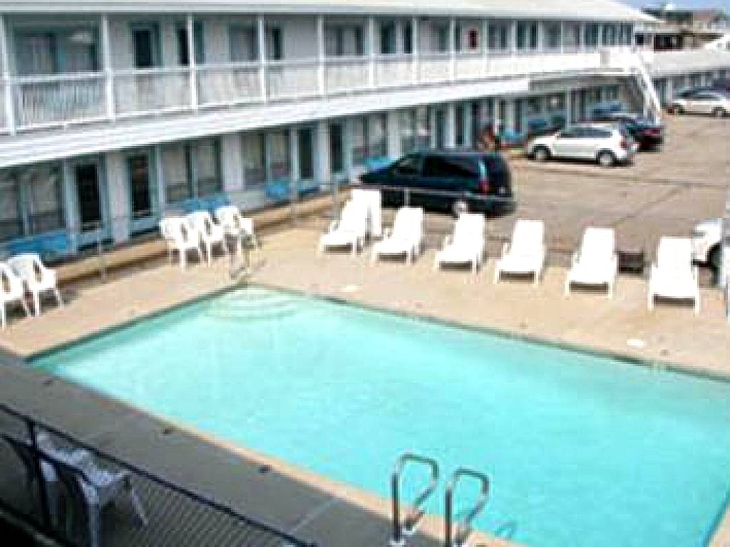 Dolphyn Motel