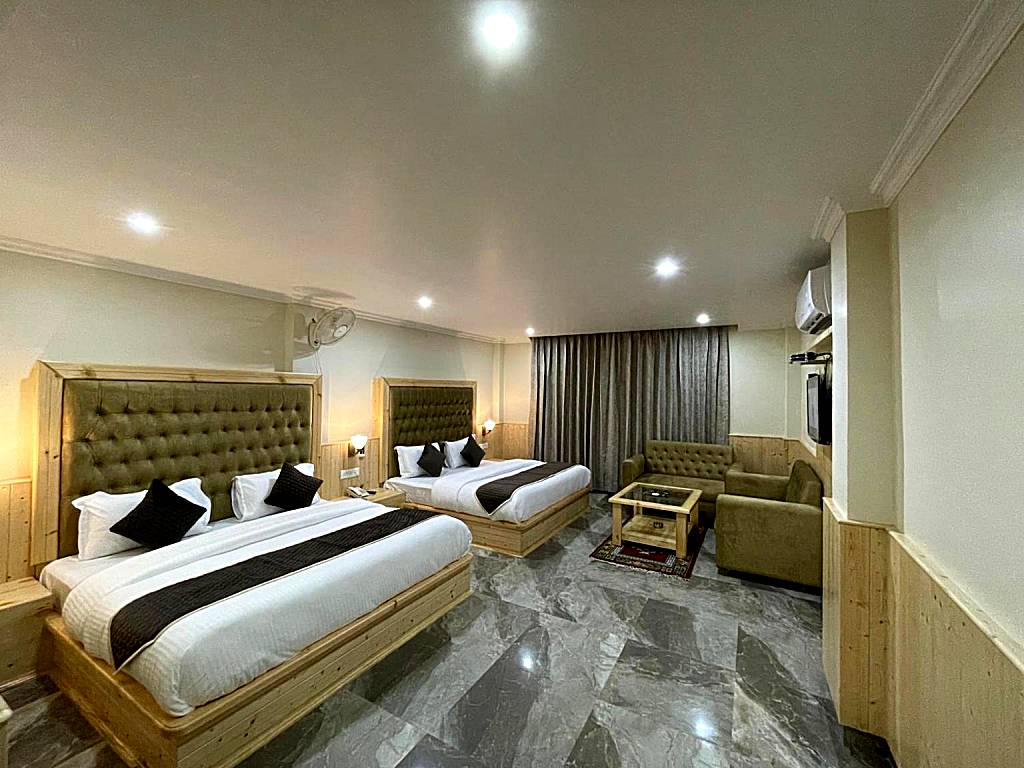 Hukam's Holiday Home: Deluxe Family Room