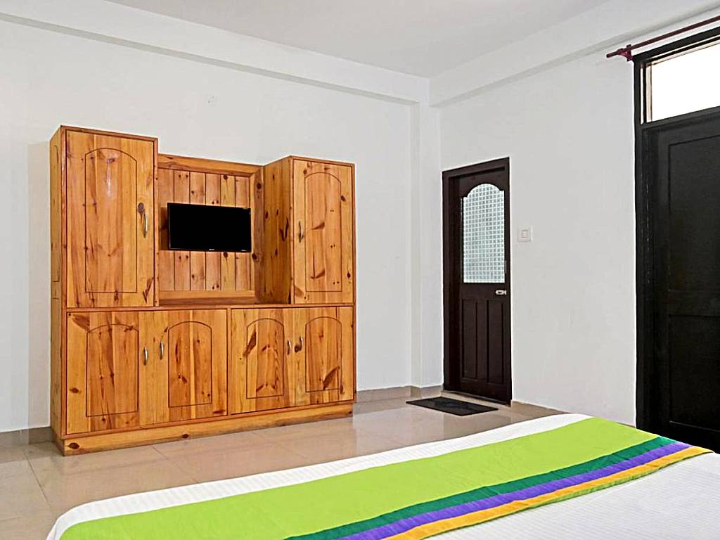 Treebo Trend Woodward II With Mountain View: Standard Double Room