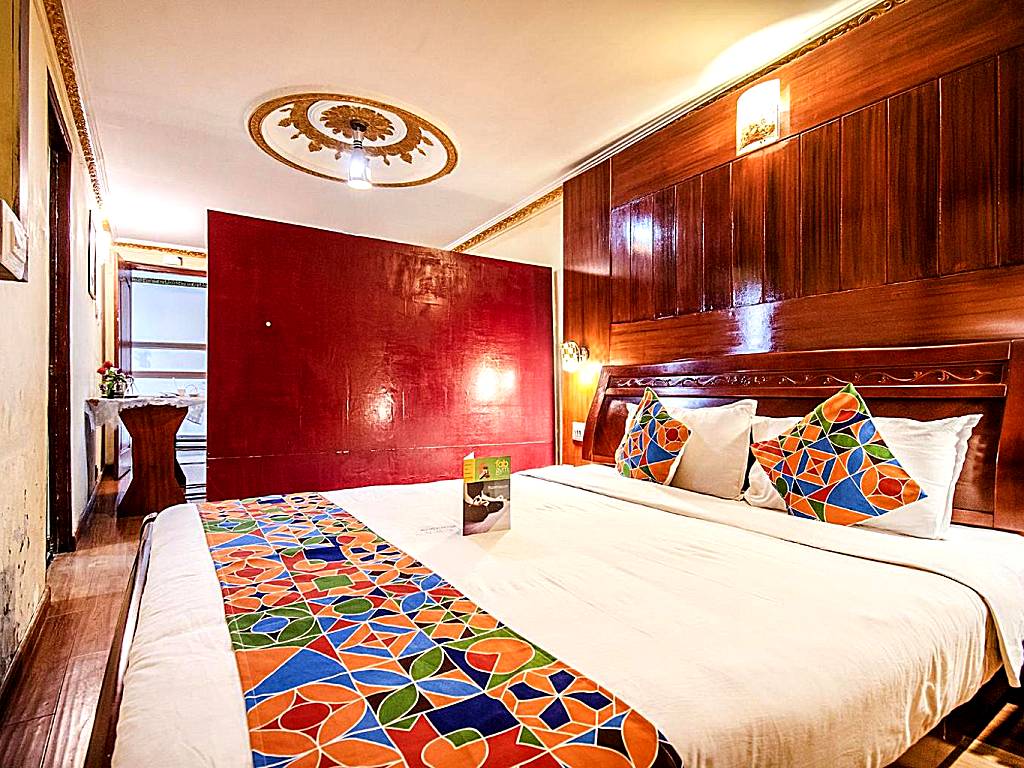 FabHotel Roshan Residency Naidupuram: Family Room