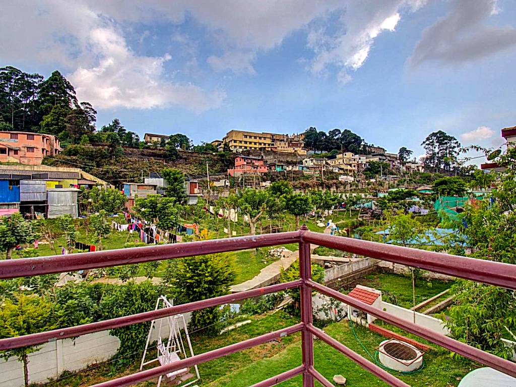 Ganapathy Garden Homestay: Deluxe Double Room