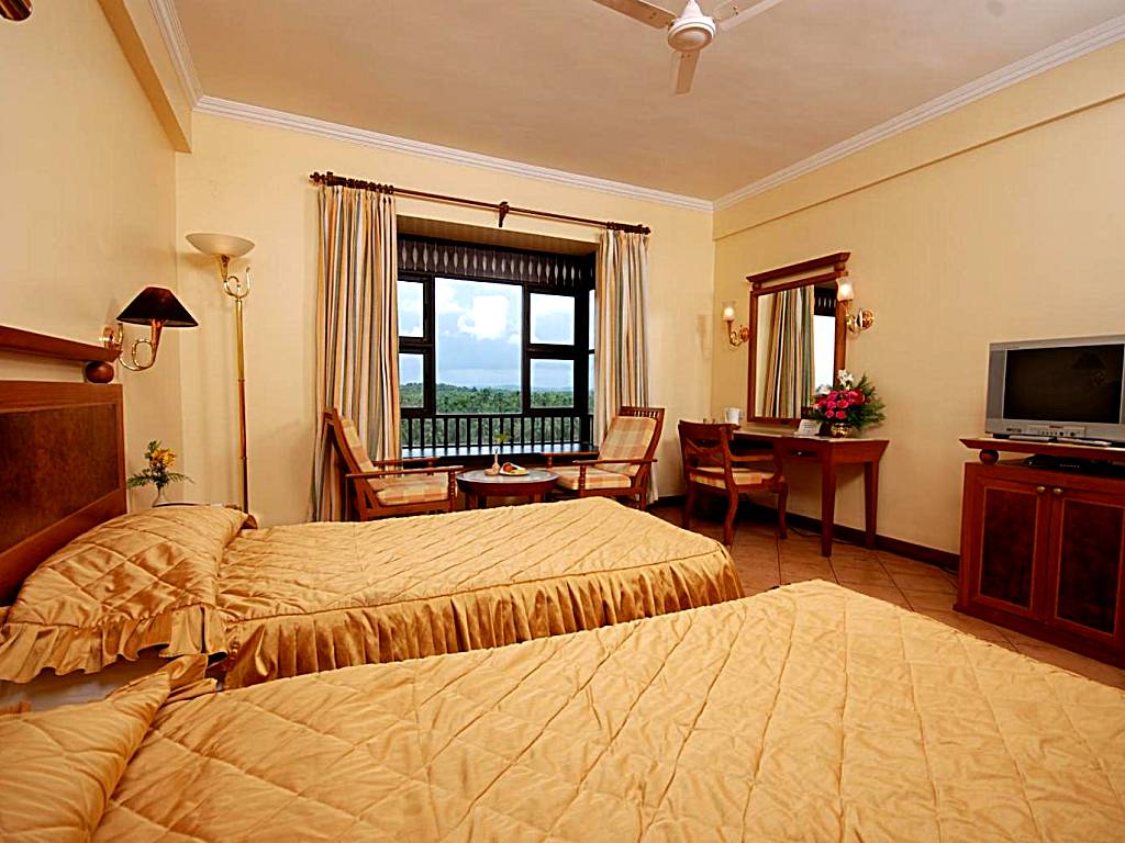 The Raviz Kadavu: Deluxe River View - Free Wifi