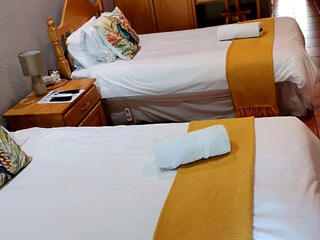 Emoyeni B and B: Budget Twin Room - single occupancy