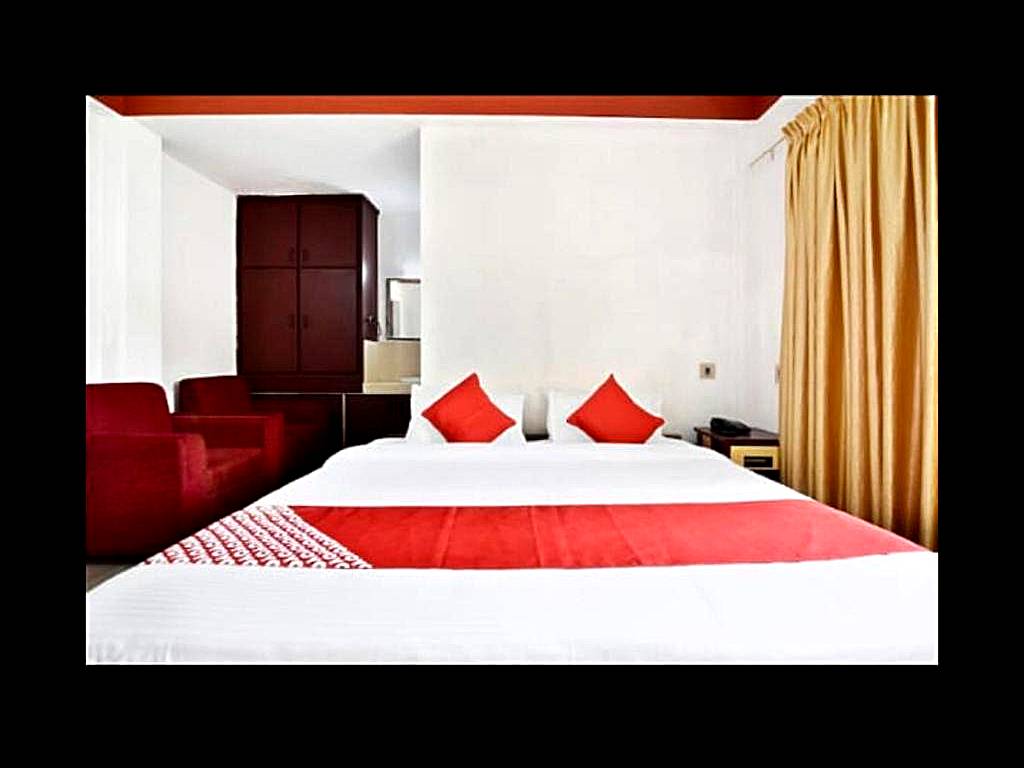 Premier Park: Standard Double Room with Fan