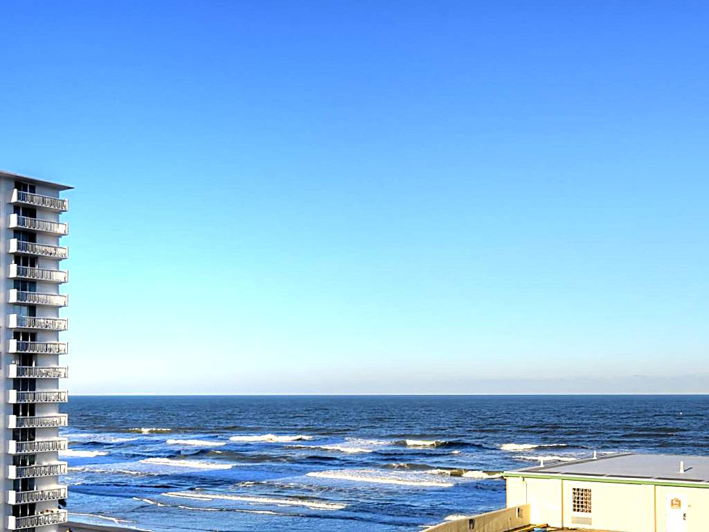 Ocean view studio condo.: Studio with Ocean View (Daytona Beach)