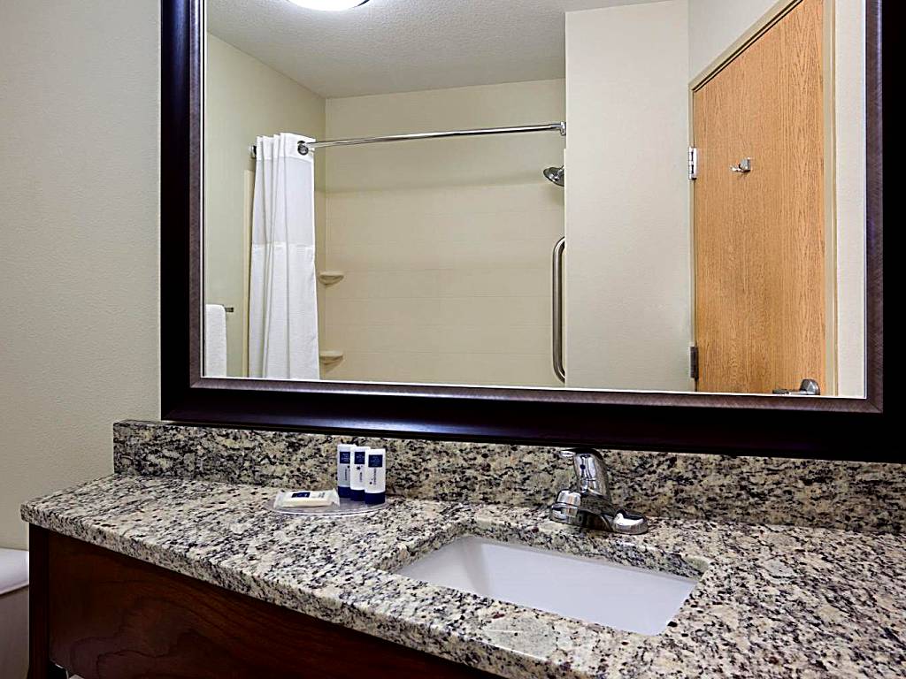 AmericInn by Wyndham Osage: Deluxe King Studio Suite - Non-Smoking (Osage)