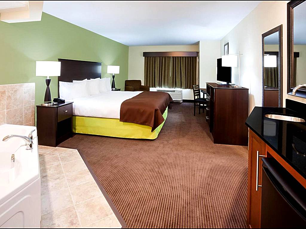 AmericInn by Wyndham DeWitt: Deluxe King Studio Suite - Non-Smoking (De Witt)