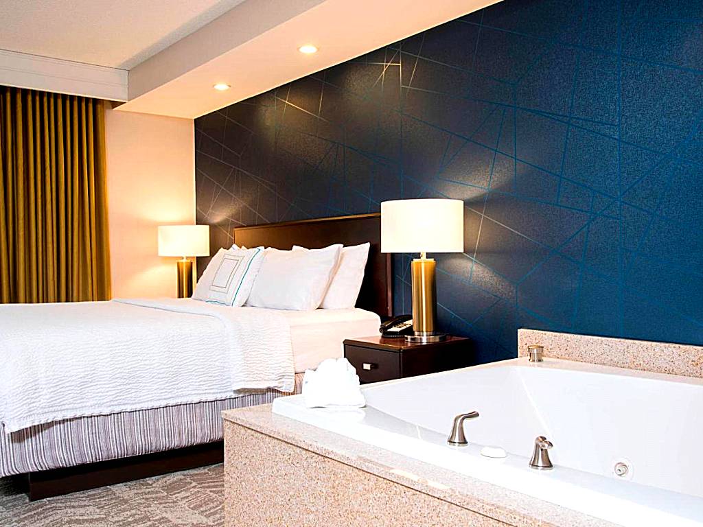 SpringHill Suites Midland: King Studio with Spa Bath (Midland)