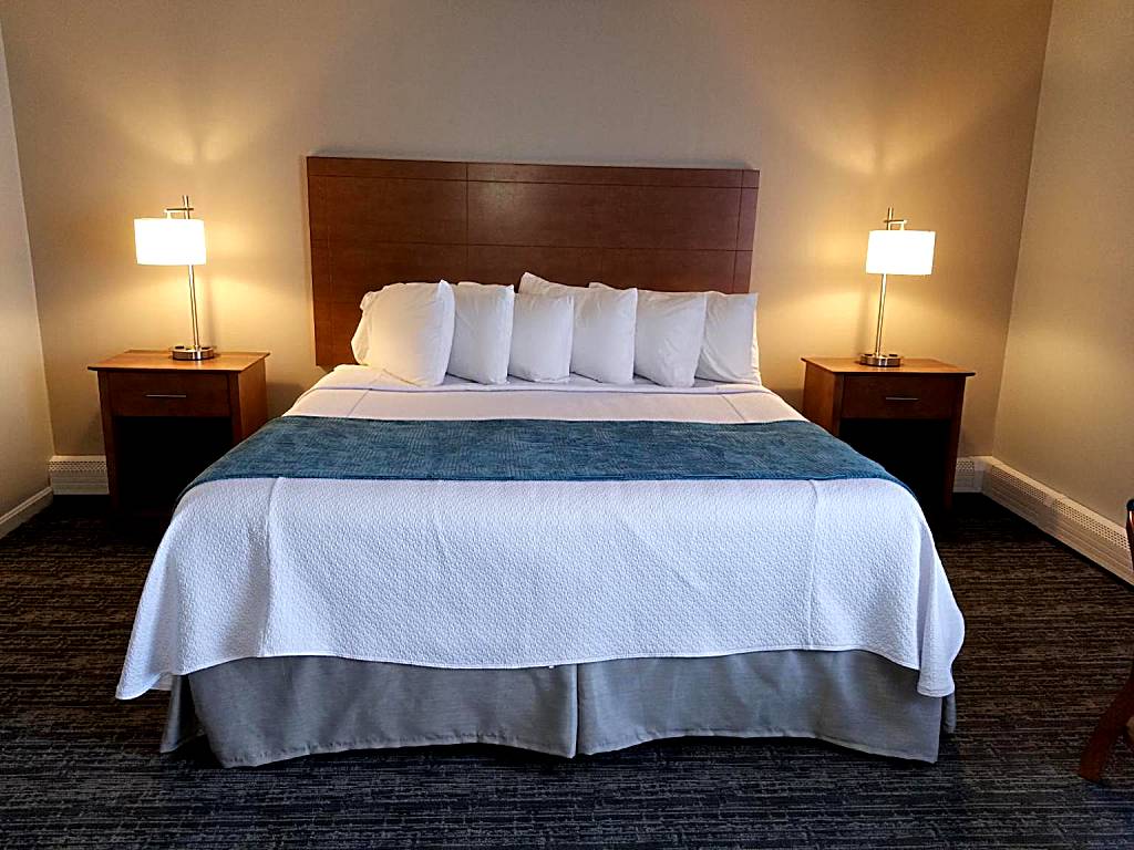 Hampton Village Inn: King Room with Spa Bath - Non-Smoking (Hampton)