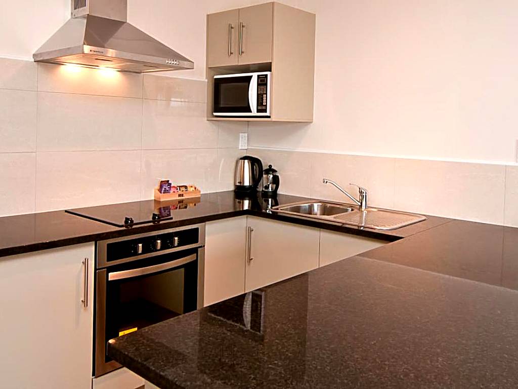 Breakwater Motel: Ground Floor Suite with Jetted Spa Bath