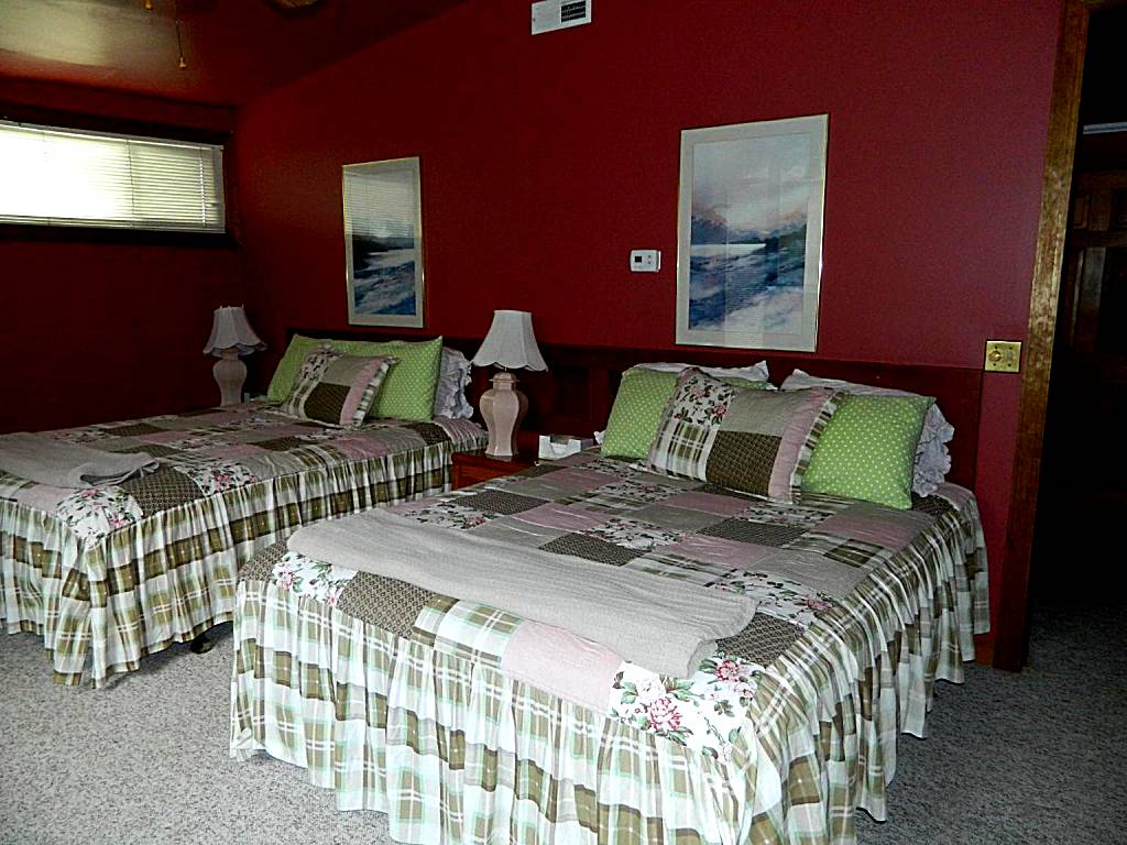 Bent Mountain Lodge Bed And Breakfast: Suite with Balcony (Roanoke)
