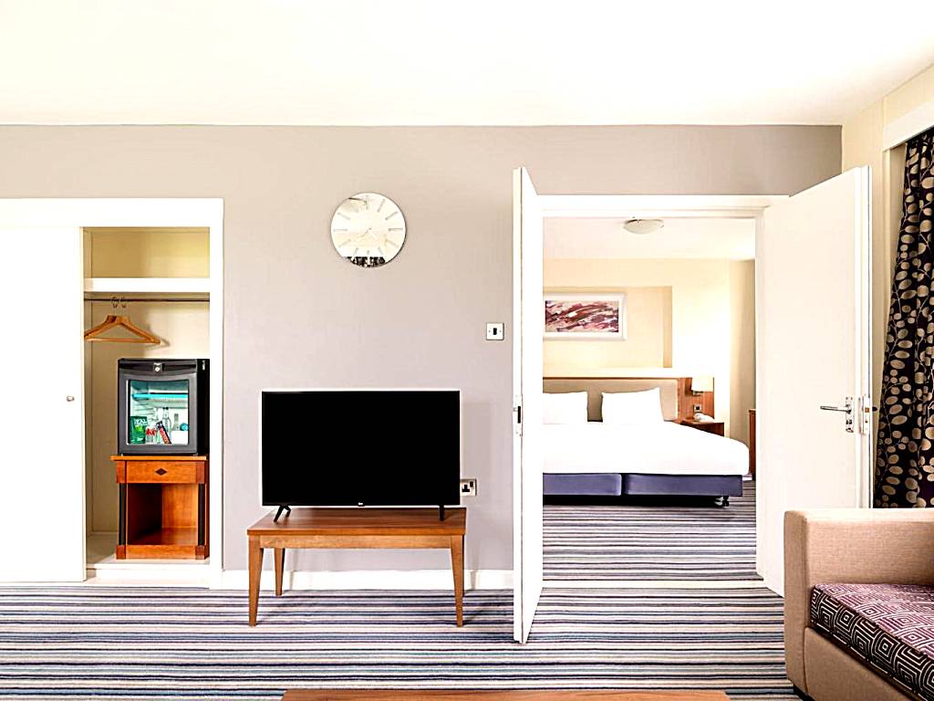 Holiday Inn Leeds Brighouse: King Suite (Brighouse)