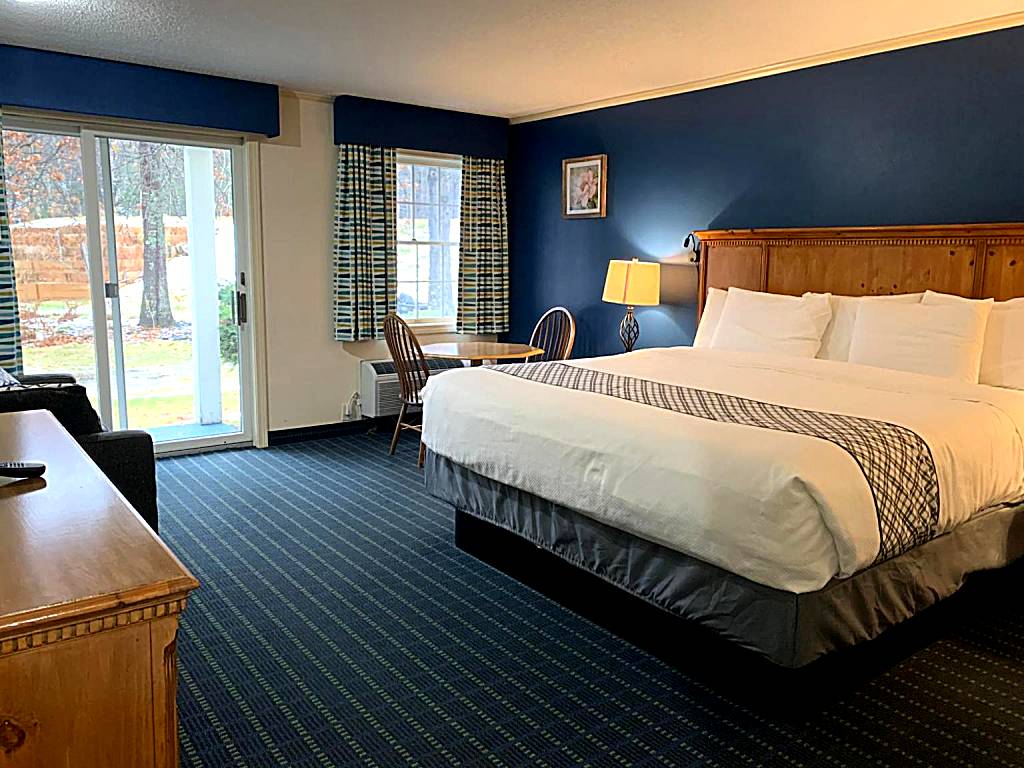 The Lodge at Jackson Village: King Room with Spa Bath (Jackson)