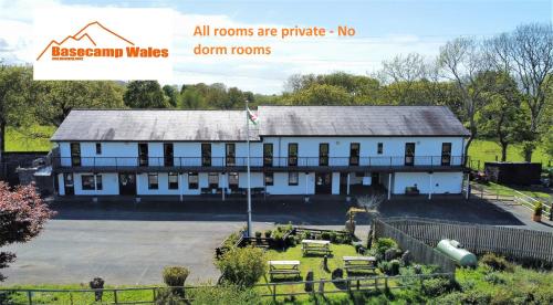 Basecamp Wales (Llanllyfni)
