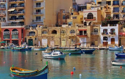 Bookarest Hostel Malta (St Julian's)