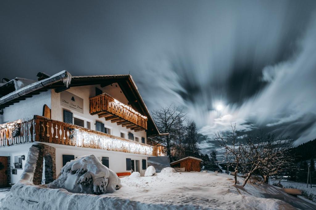 Black Forest Dream Apartments