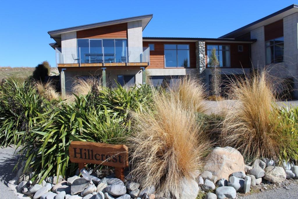 Hillcrest Lodge A