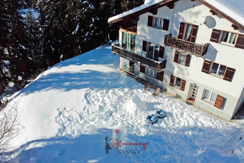 Chalet 5 stars in San Bernardino, SKI SLOPES AND HIKING, Fireplace, 4 Snowtubes Free, Wi-Fi Free, for 8 persons, Wonderful in all seasons