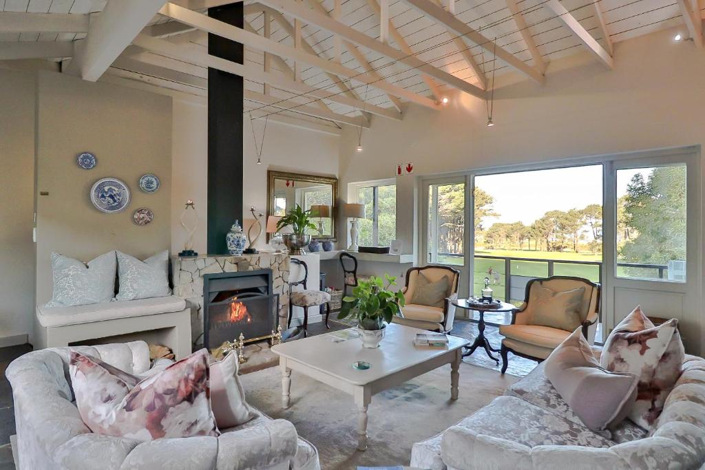 Hermanus Lodge on the Green - DCC Hotel Group