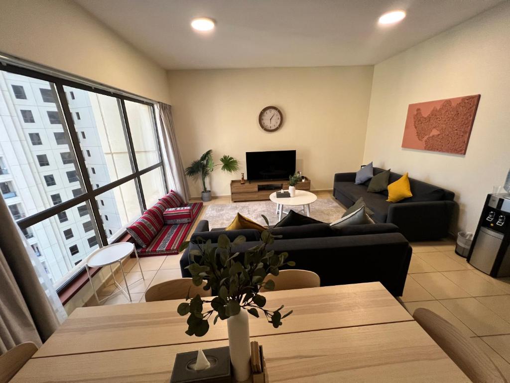 Robin Beach Hostel JBR