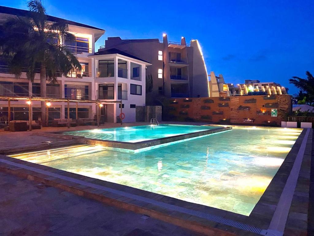 Giraffe Beach Hotel