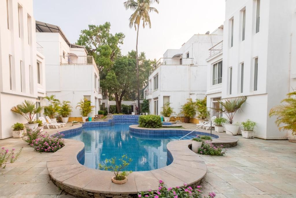 Snowdrop- Exquisite 3BHK Villa with Pool- Candolim By StayMonkey