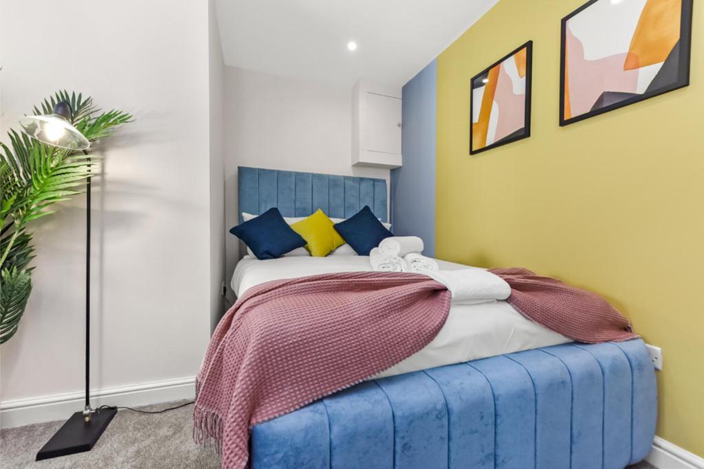 Stylish and Snug Studio