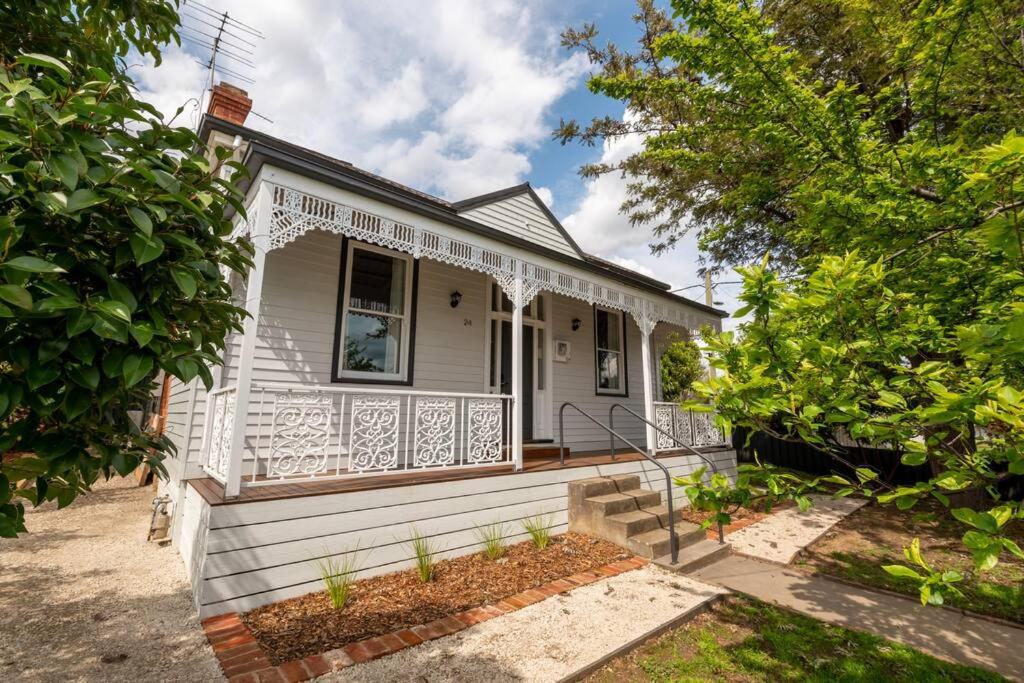 Newly renovated, Kennedy Cottage - close to CBD