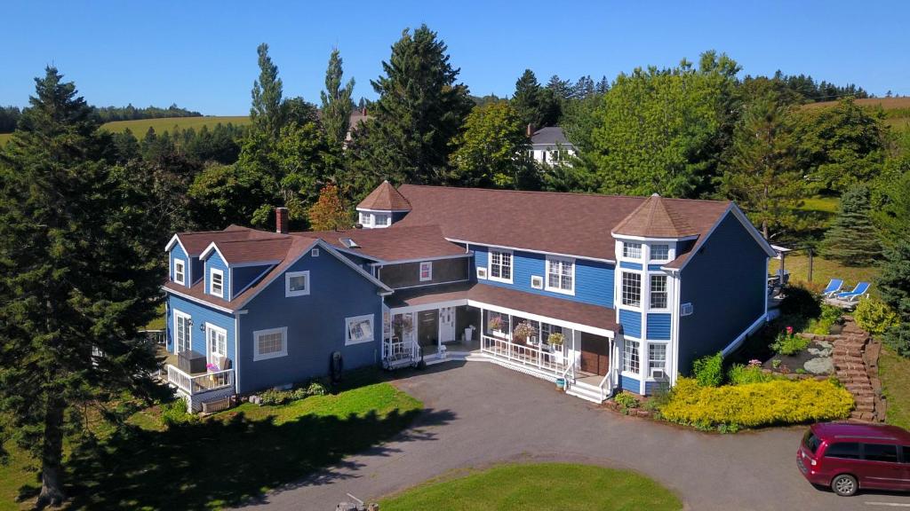 The Lookout Inn