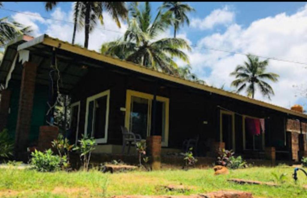 RiverStone RiverFront FarmHouse