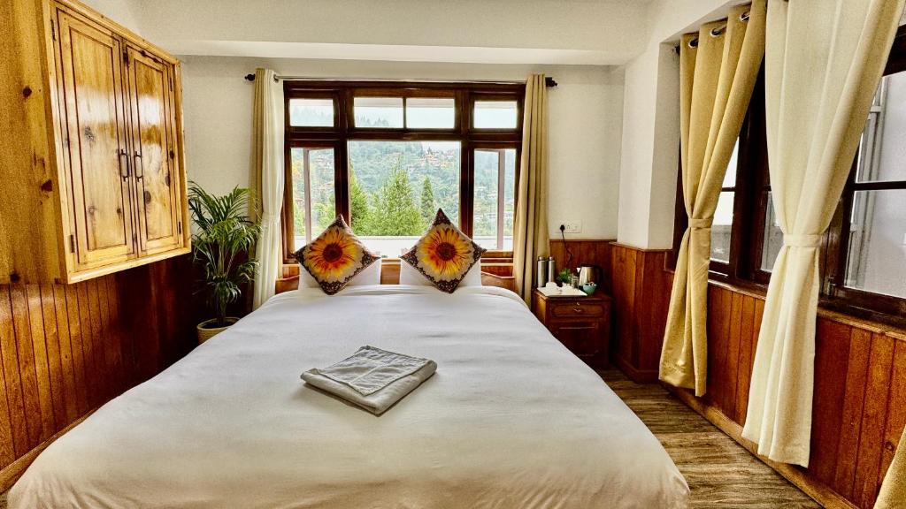 Darjeeling Hillside Inn