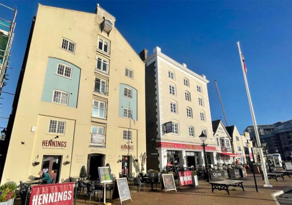 Flat on Poole Quay