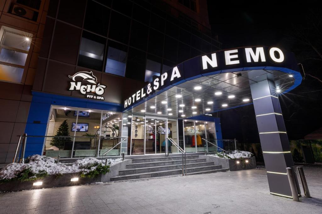 Hotel & Spa NEMO with dolphins