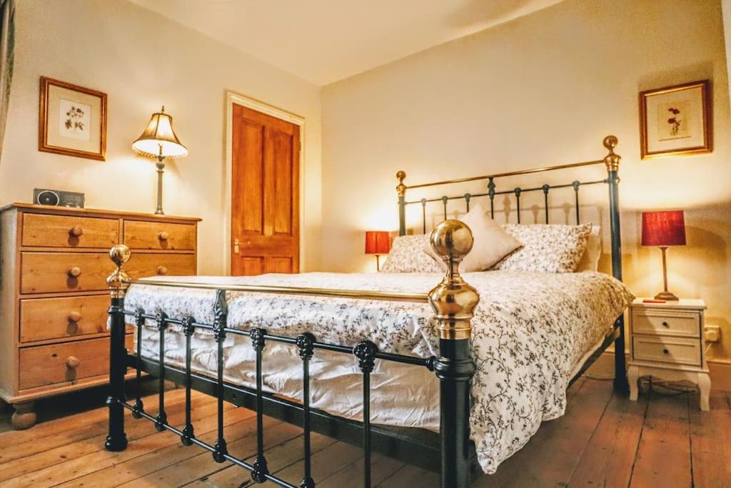 Cute Cottage 5 min walk from Cafés Station and Sea