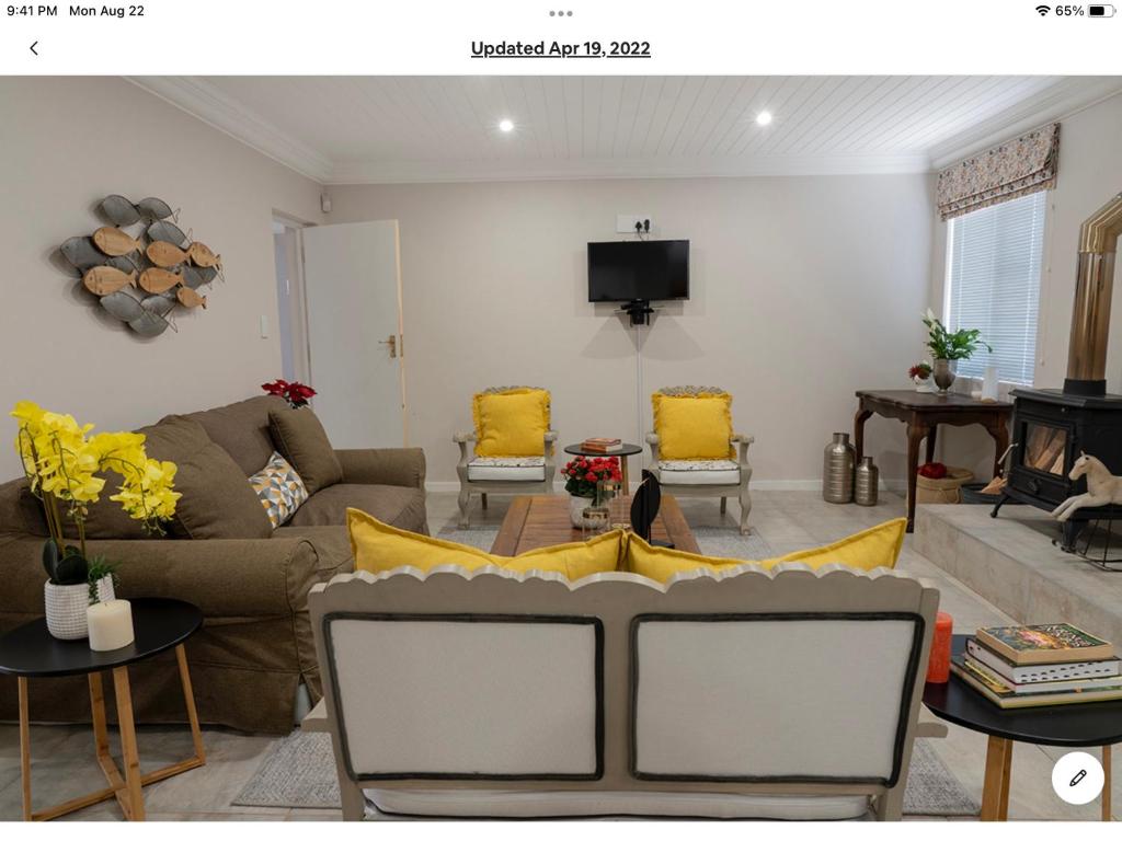 Rueby’s Apartment 101